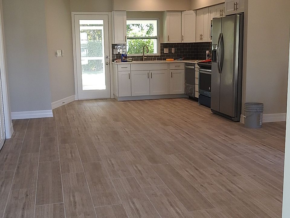 open concept leaving room / kitchen