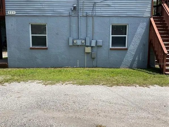 924 Maydell Dr, Tampa, FL 33619