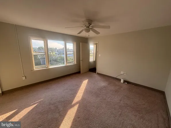 323 Plymouth Ave, Wilkes Barre, PA 18702
