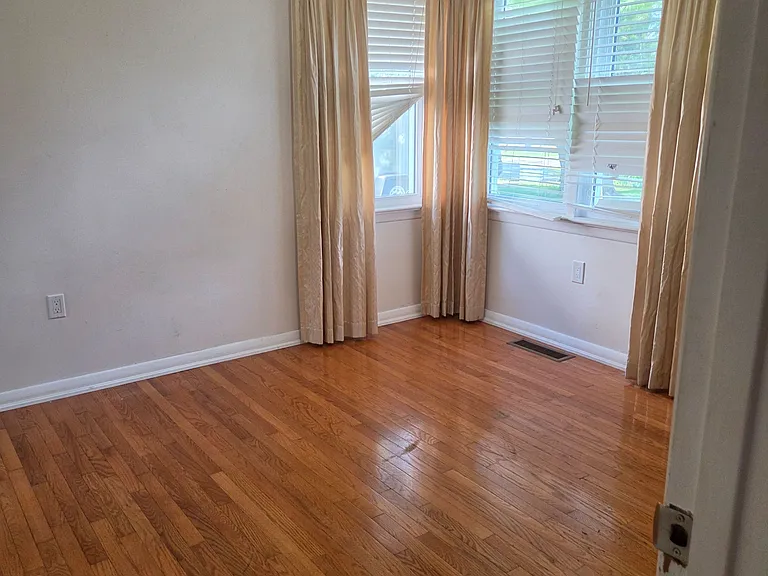 522 Woodlawn Rd — Photo 7