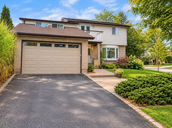 35 Glenridge Rd, Barrie, ON L4N 2X9