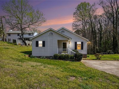 1106 Charter Oak Dr, Taylors, SC, 29687