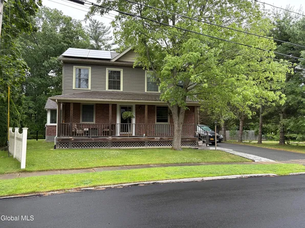 22 Brent Street, Colonie, NY 12205