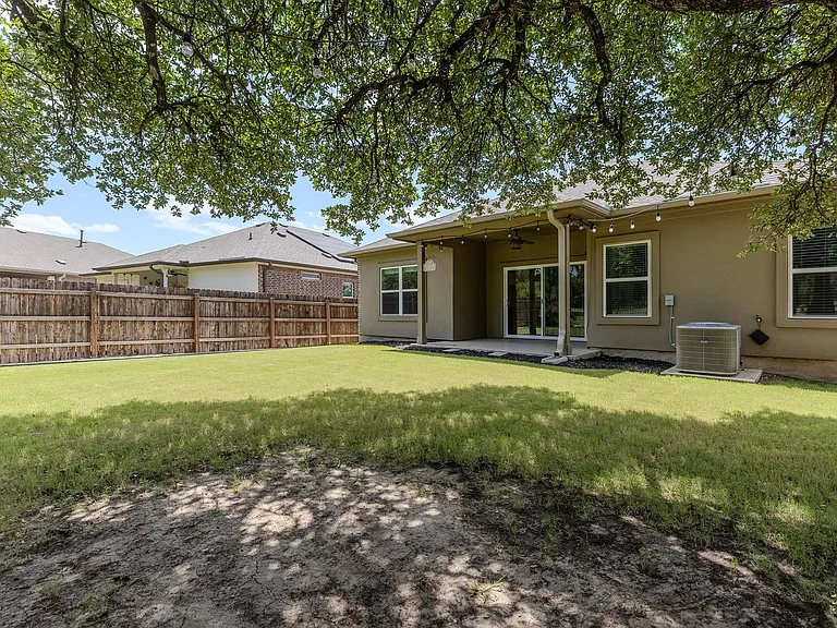 2205 Singletree Bnd — Photo 33