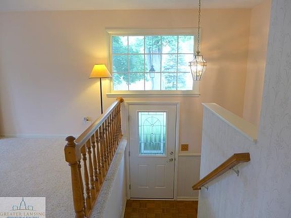 2nd image of 231 E Loree Dr