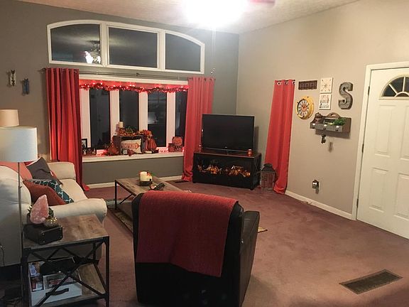 3rd image of 3121 Melody Ln