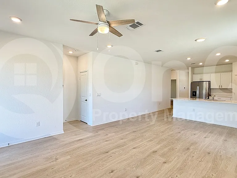 792 Lake Sweetwater Ln — Photo 6