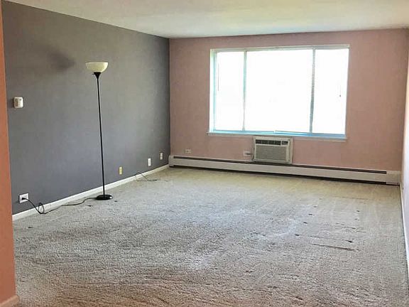 3rd image of 1375 Rebecca Dr APT 219