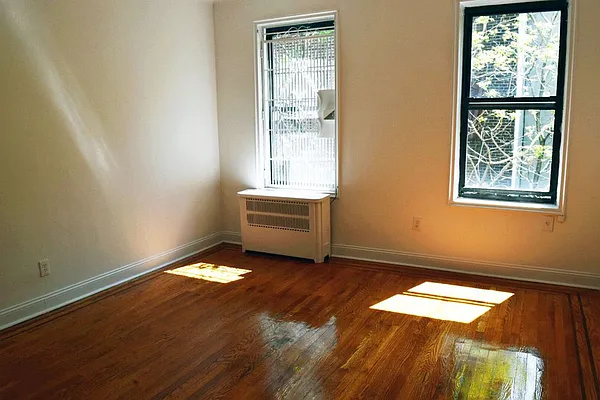 Rented by Dynamik Realty | media 18