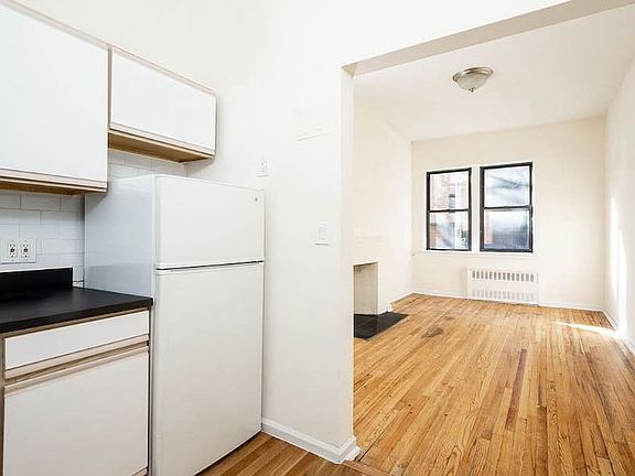 5th image of 235 E 12th St #A