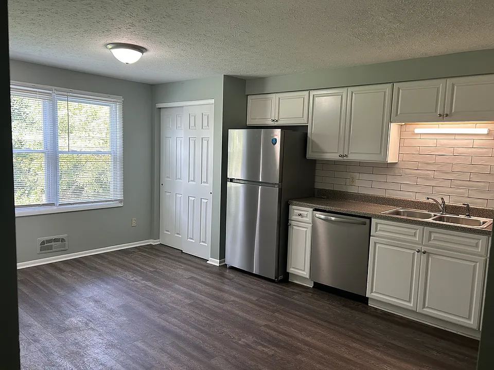124 Larkins Xing