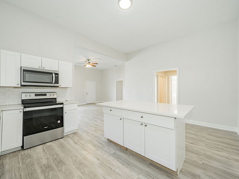 1st image of 3419 Washington St