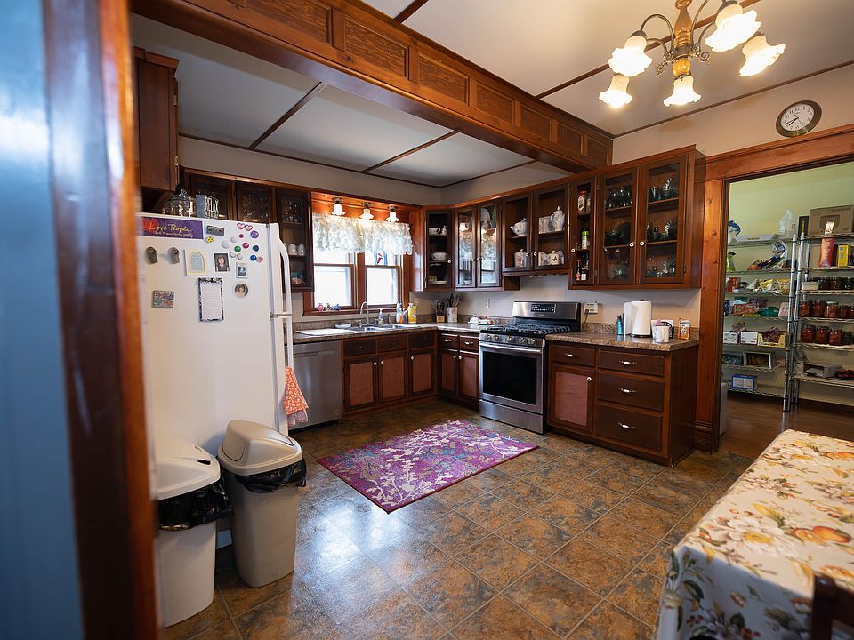 315 E Hanover St, Marshall, MI 49068 Zillow