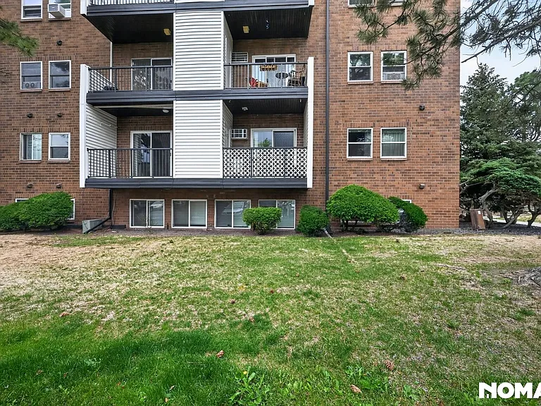1250 Golden Cir #212 — Photo 29