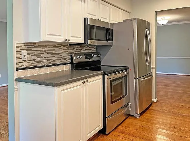 42160 Woodward Ave #42 — Photo 3