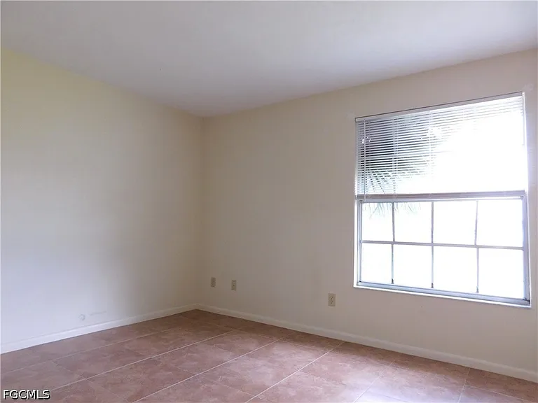 10525 Putnam Ct — Photo 17