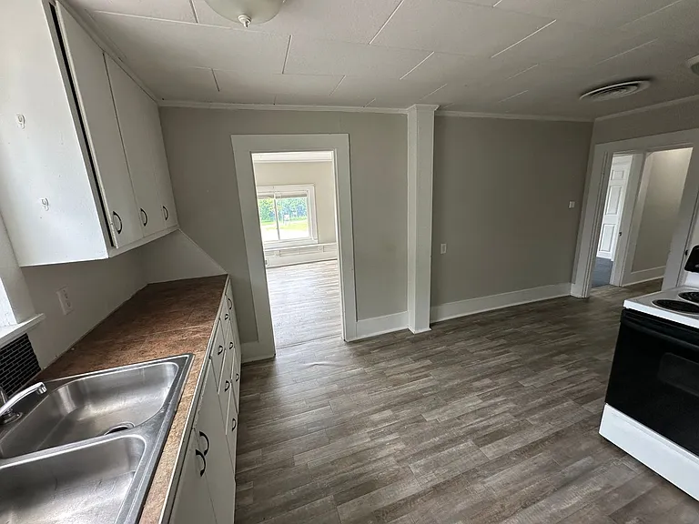 9 Dexter Rd — Photo 36