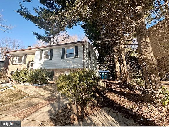 3rd image of 4928 Kirkdale Dr