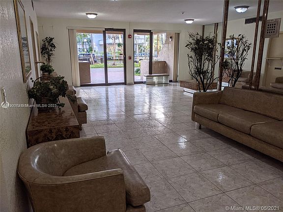 2nd image of 16751 NE 9th Ave APT 203