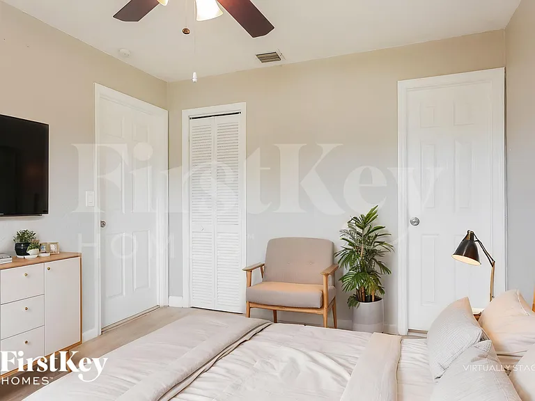 1411 NW 3rd St — Photo 15