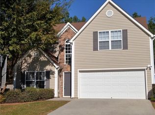 325 Shadowbrooke Cir, Loganville, GA 30052