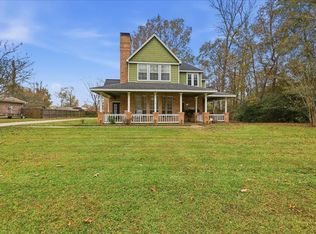 805 Hickory Trl, Orange, TX 77632