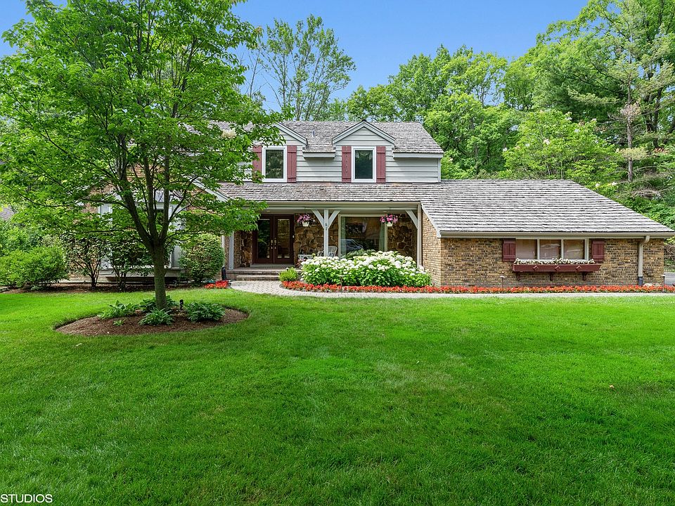 1st image of 24 Dukes Ln