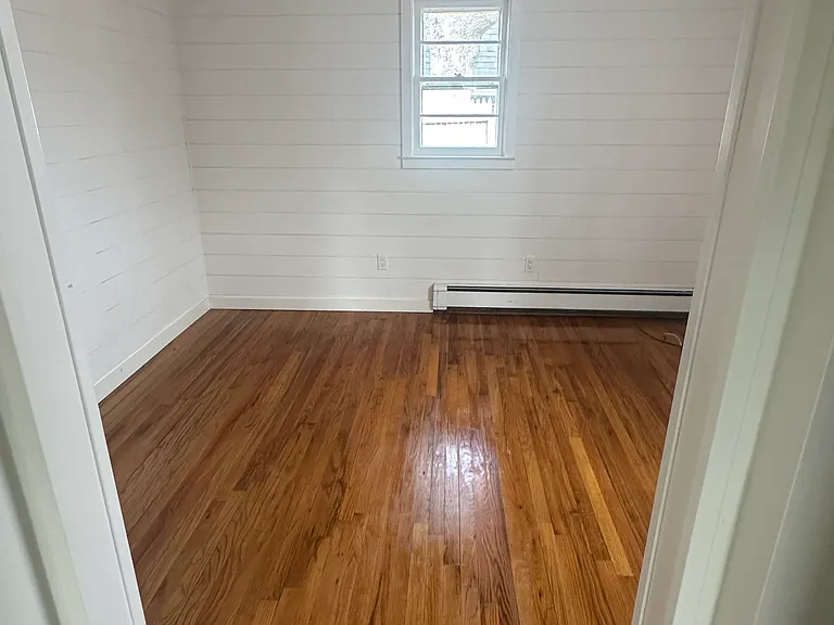 128 Royal Ave — Photo 5