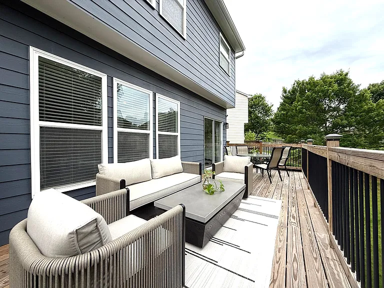 6085 Bentley Way — Photo 9