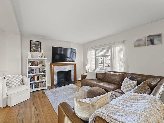 5th image of 4896 Elks Dr
