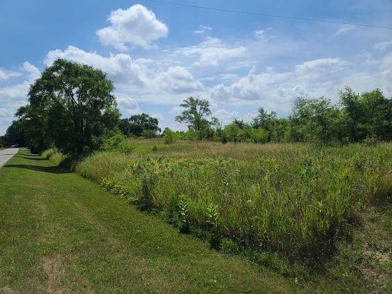 2619 E Deckerville Rd, Caro, MI 48723 Zillow