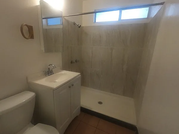 160 W San Ysidro Blvd #4 — Photo 6
