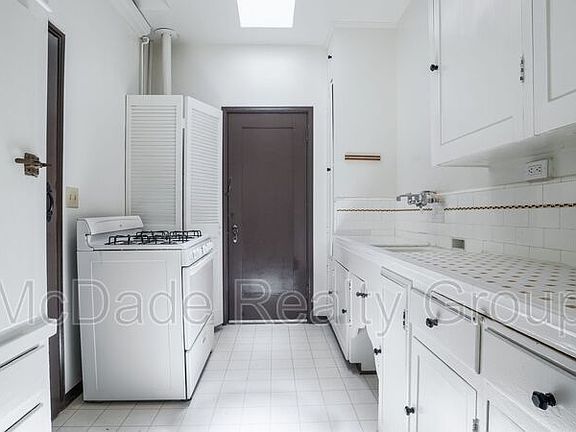 5th image of 3783-3787 1/2 Park Blvd #3785-3
