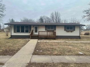 708 N 13th St, Chariton, IA 50049