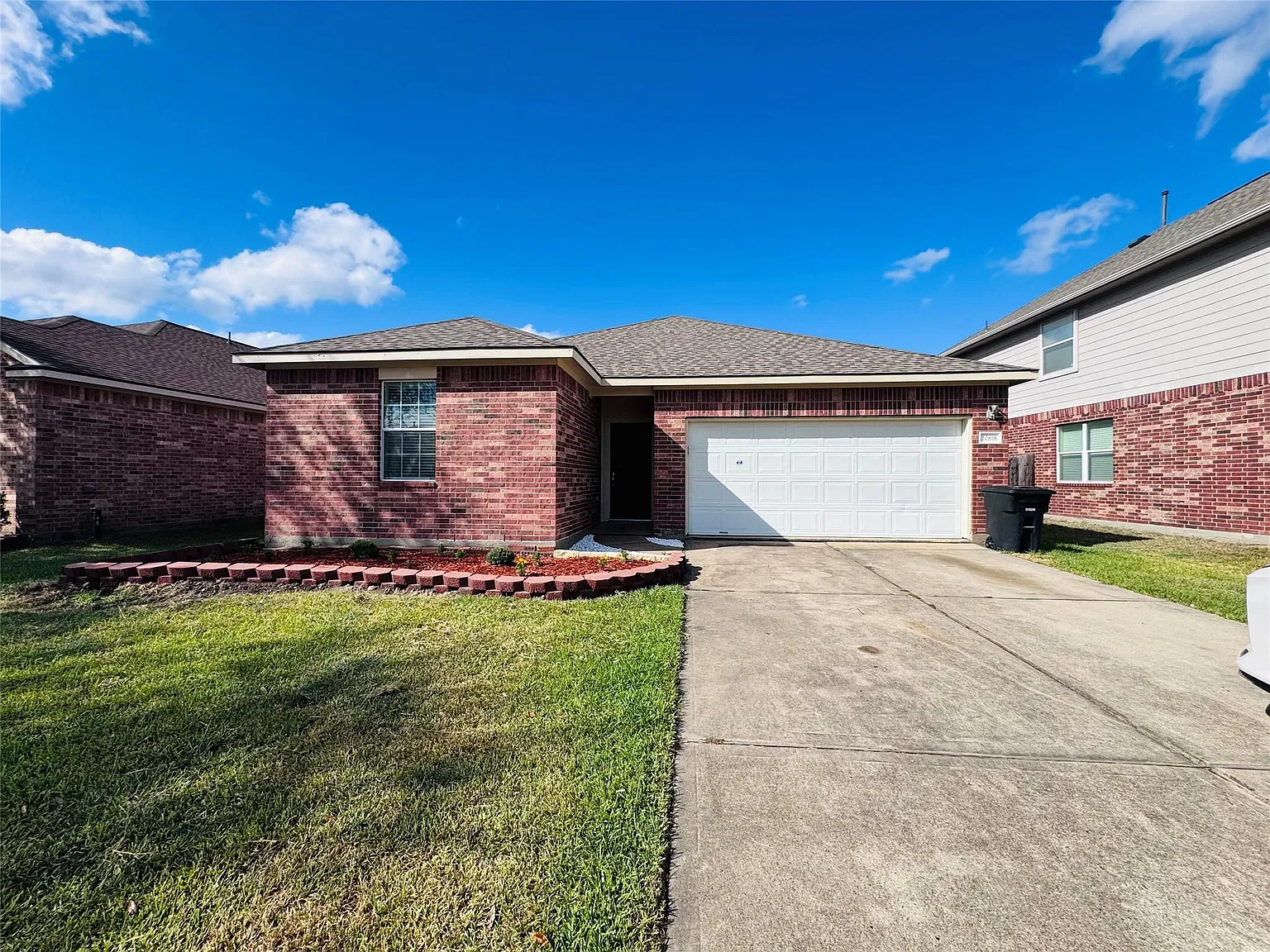 3 bed, 2.0 bath, 1908 sqft, $2,200 — Photo 1