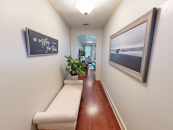 5th image of 102 Danny Ln