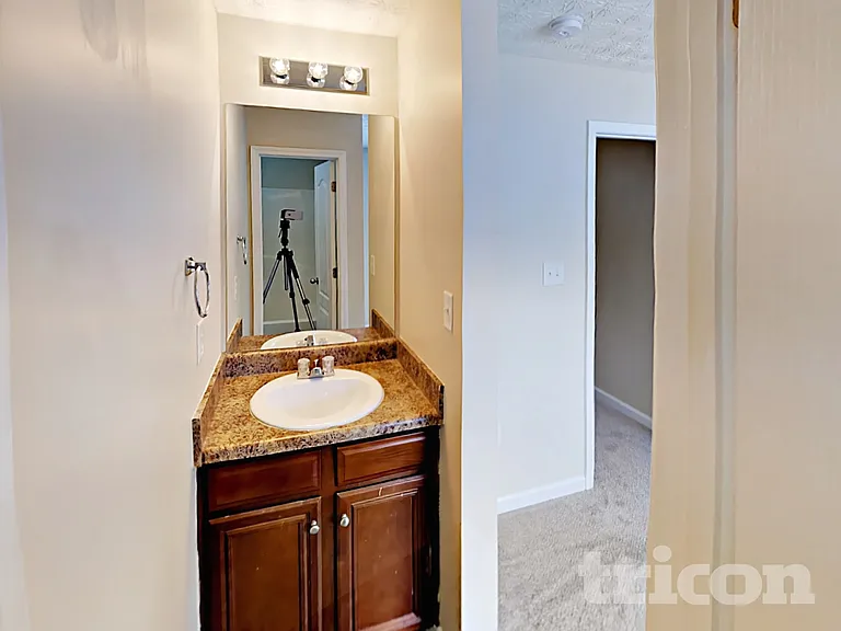 1047 Wedgewood Ct — Photo 12