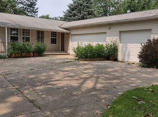 10580 Sherlock Dr, Cement City, MI