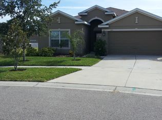 711 Griffen Heights Ct, Ruskin, FL 33570