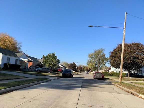 4th image of 25271 Rose St