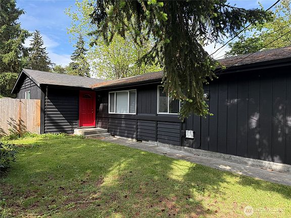 2nd image of 6011 185th Street SW