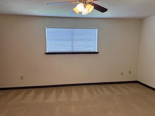 979 Navarre Ave — Photo 11