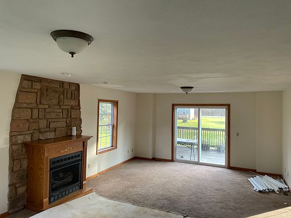 2nd image of 4376 Meadow Ln