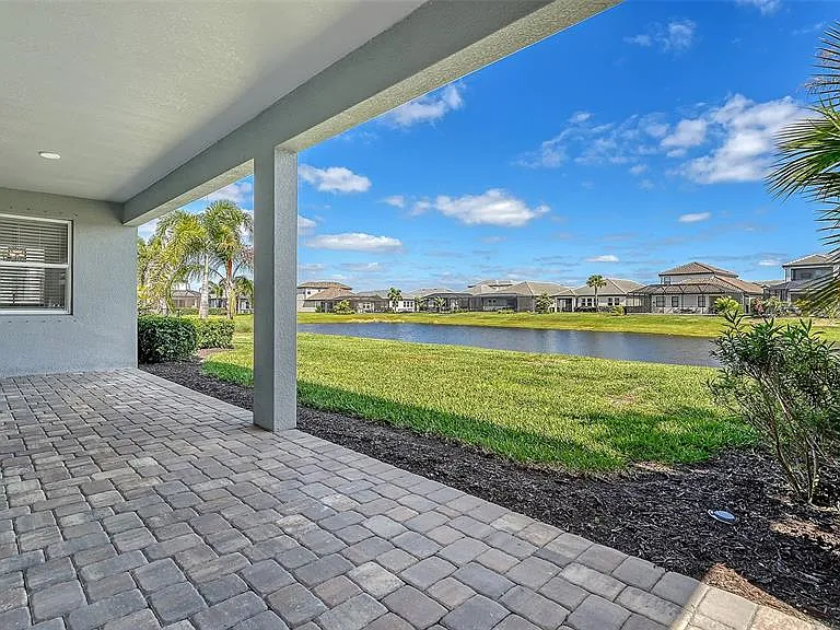 16905 Sweetwater Village Dr — Photo 42