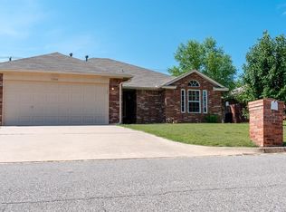 12004 SW 7th St, Yukon, OK 73099