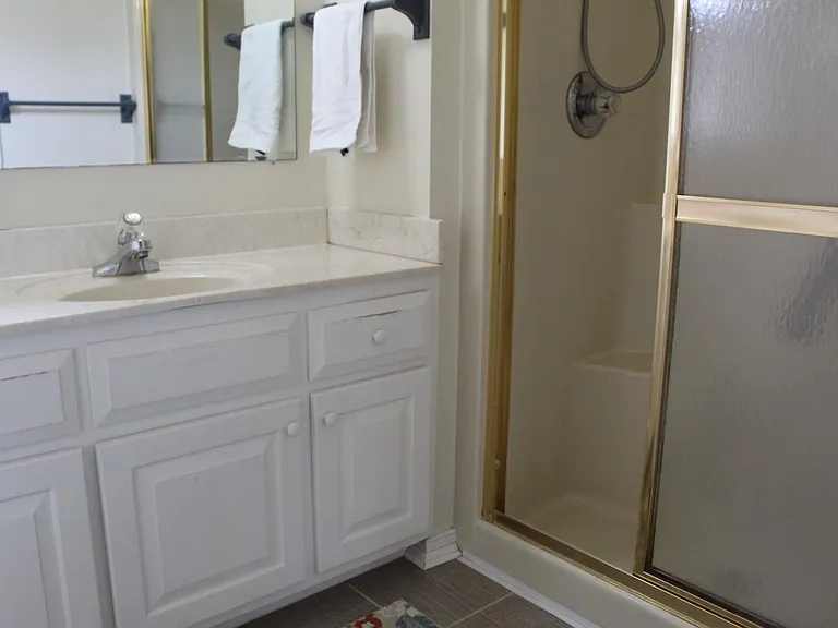 Woodlake Dr — Photo 17