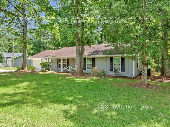 3rd image of 921 Dawn Ct SE