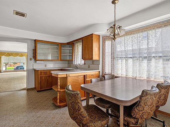 3rd image of 3579 S 14th STREET