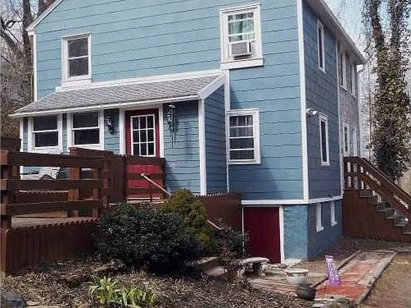 136 Stoney Bank Rd, Glen Mills, PA 19342