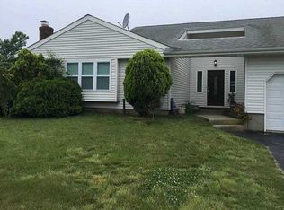 7 Curtis Ave, Bellport, NY 11713
